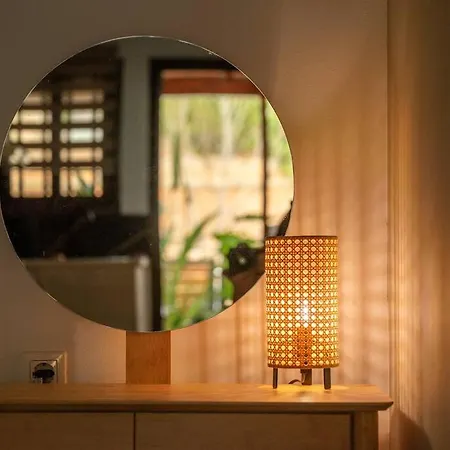 Apartment Modern 2 With A Yard *