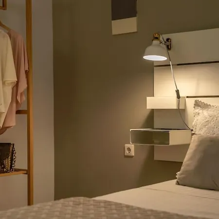 Modern 2 With A Yard Апартаменты