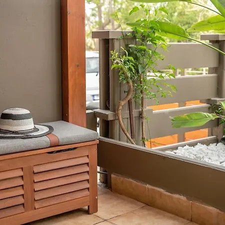 Апартаменты Modern 2 With A Yard *