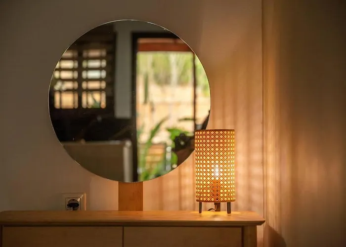 Διαμέρισμα Modern 2 With A Yard *