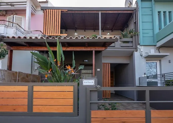 Modern 2 With A Yard *