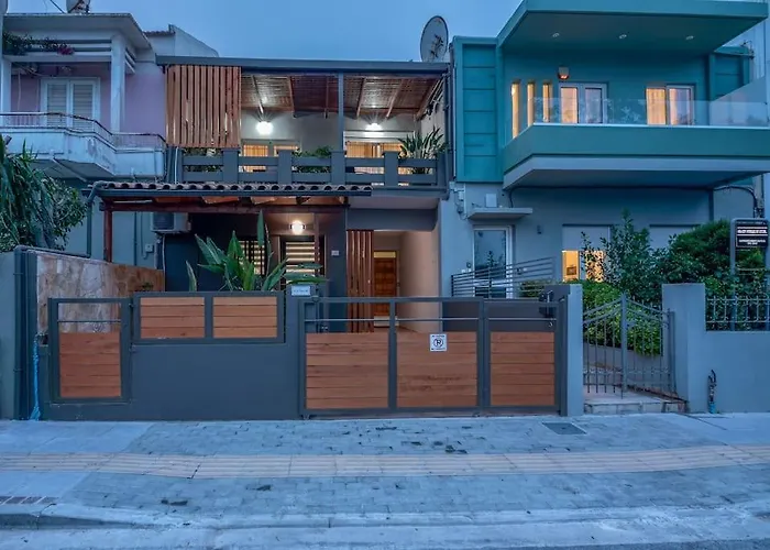 Apartment Modern 2 With A Yard *