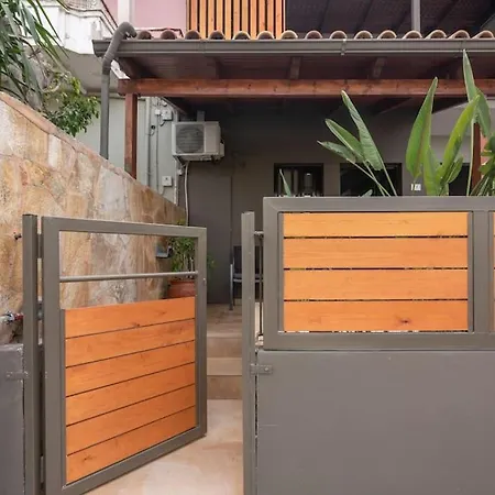 Διαμέρισμα Modern 2 With A Yard Χανιά