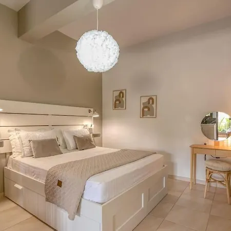 Modern 2 With A Yard Ханья (Крит)