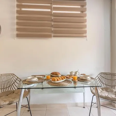 Modern 2 With A Yard *