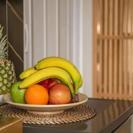 Modern 2 With A Yard * Ханья (Крит)