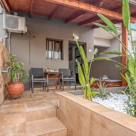 Διαμέρισμα Modern 2 With A Yard *