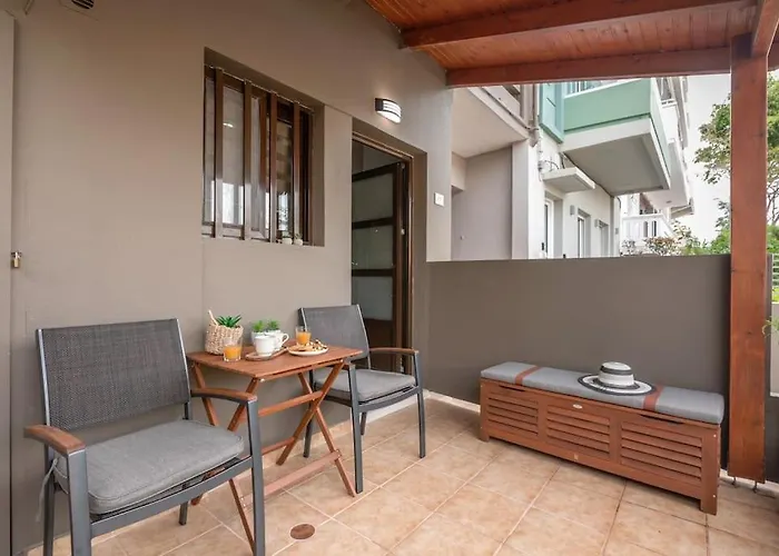 Modern 2 With A Yard