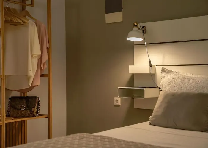 Modern 2 With A Yard 아파트