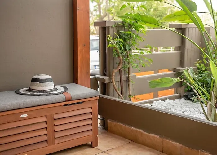 아파트 Modern 2 With A Yard *