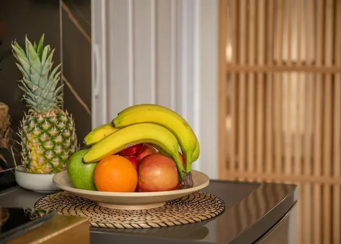 Modern 2 With A Yard * 하니아