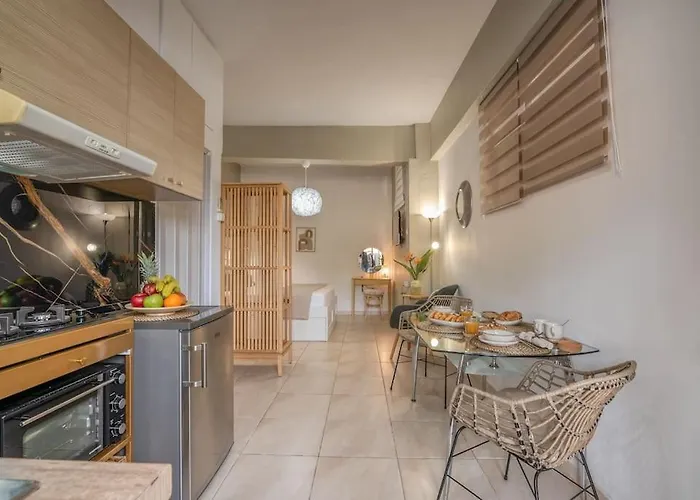 Modern 2 With A Yard 아파트 *